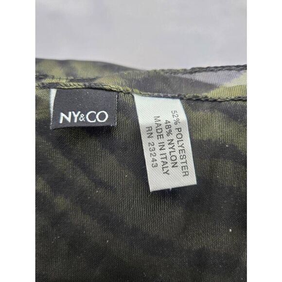 New York & Co Green/Black Zebra Striped Rectangular Neck or Head Scarf - Picture 5 of 5